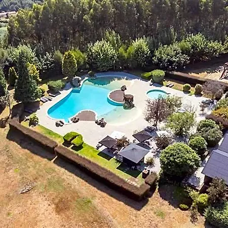 Casa Cervo E Prado - By Proguest Lanhelas