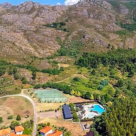 Casa Cervo E Prado - By Proguest * Lanhelas